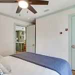 Chic Pcb Getaway With Private Yard - Walk To Beach!