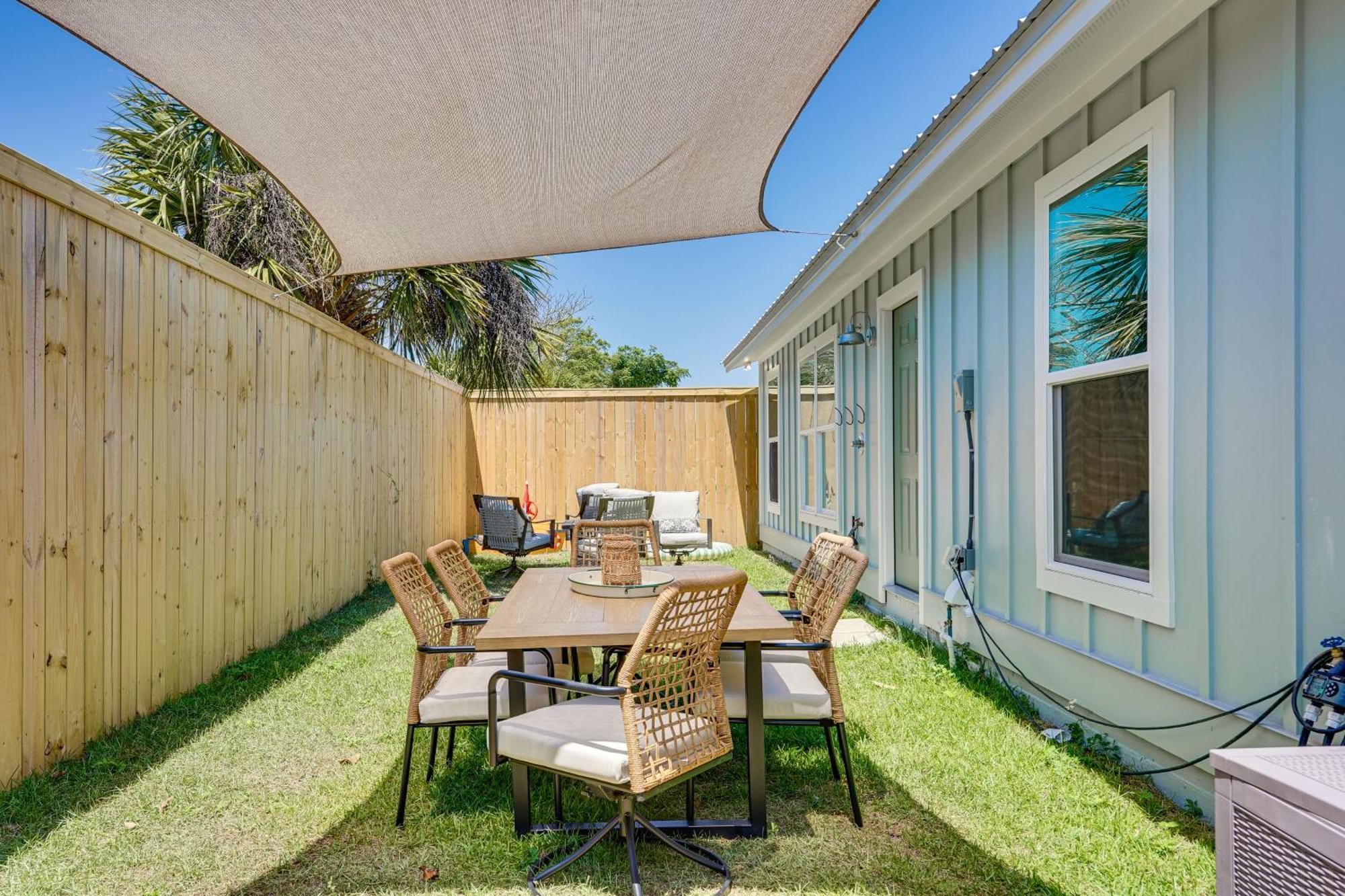 Chic Pcb Getaway With Private Yard - Walk To Beach! Holiday home